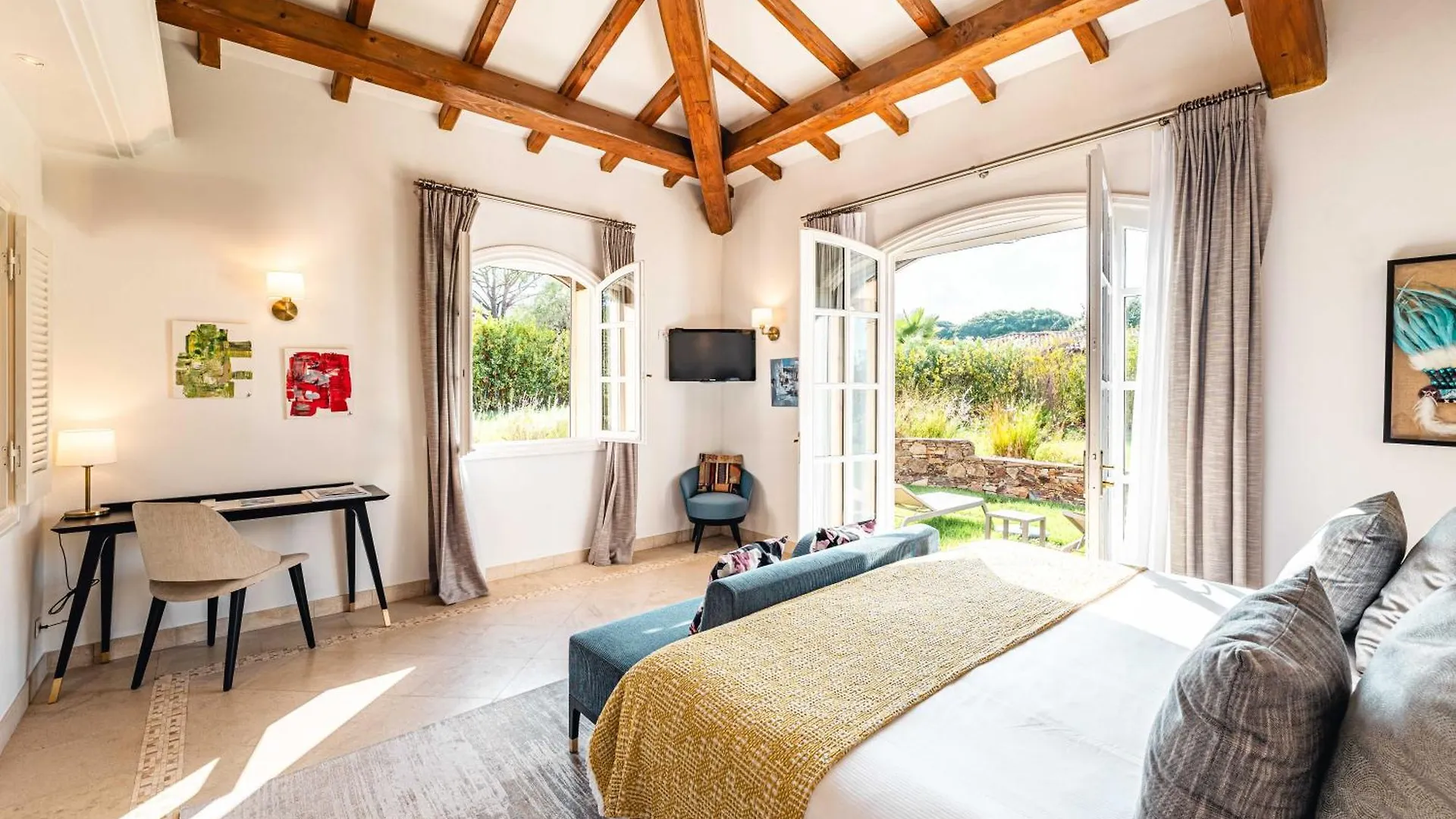 Domaine De L'Astragale Hotel Gassin