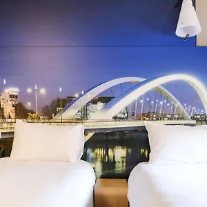 https://ibis-lyon-gerland-merieux.hotels-rhonealpes.com
